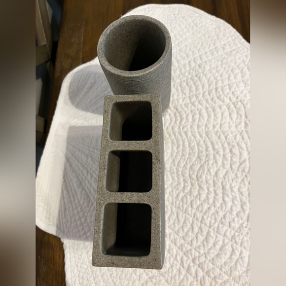 Toothbrush Holder & Tumbler Set - Picture 7 of 16